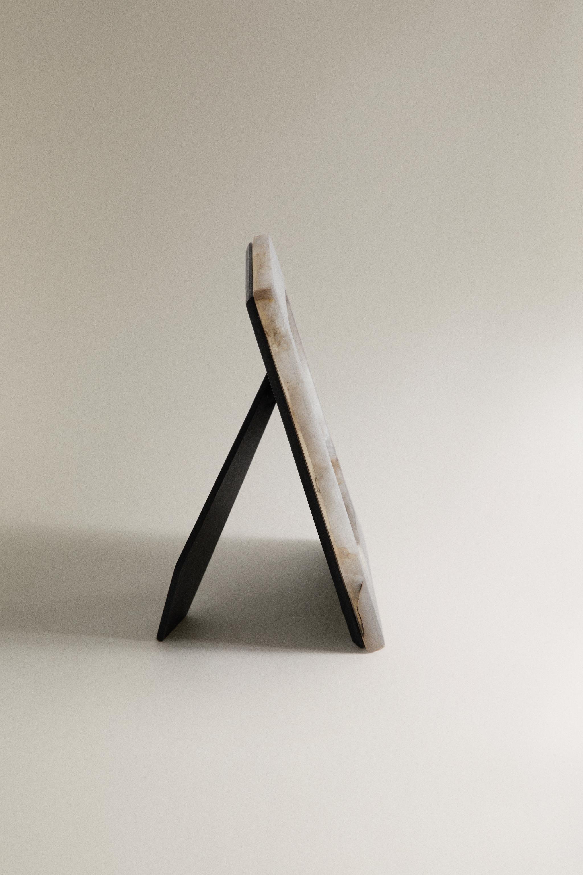 STONE PHOTO FRAME — Light brown
