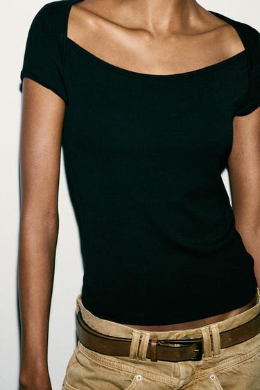 SQUARE NECK T-SHIRT - Black by Zara