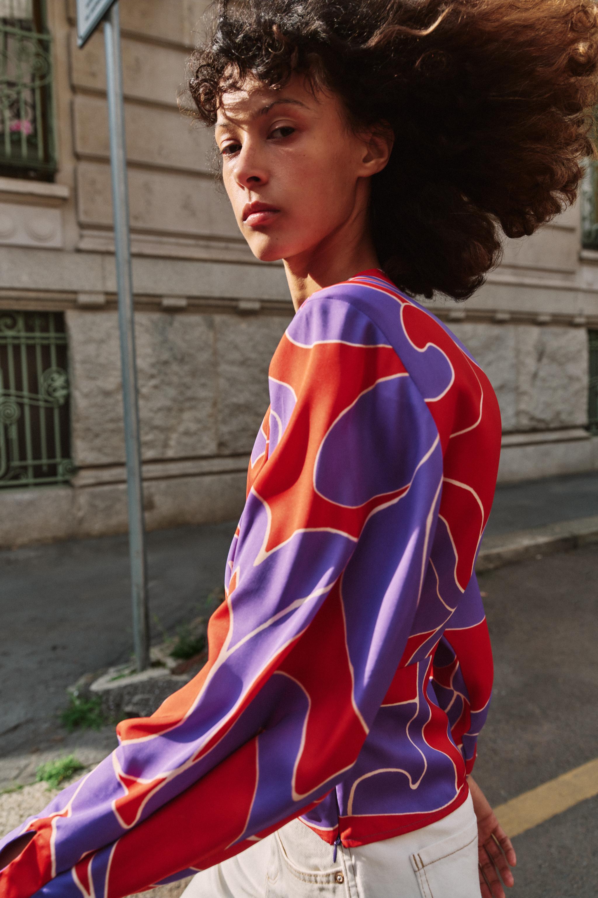 PRINTED SATIN SHIRT WITH SHOULDER PADS