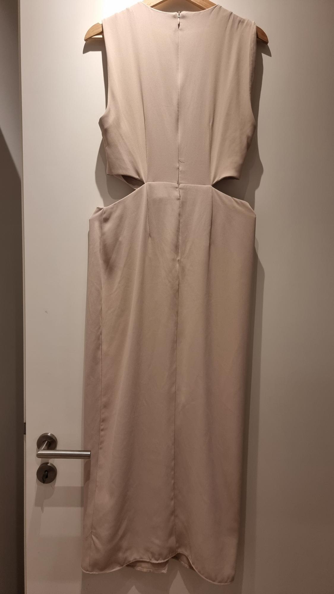 CUT-OUT DRESS WITH BUCKLE - Image 2