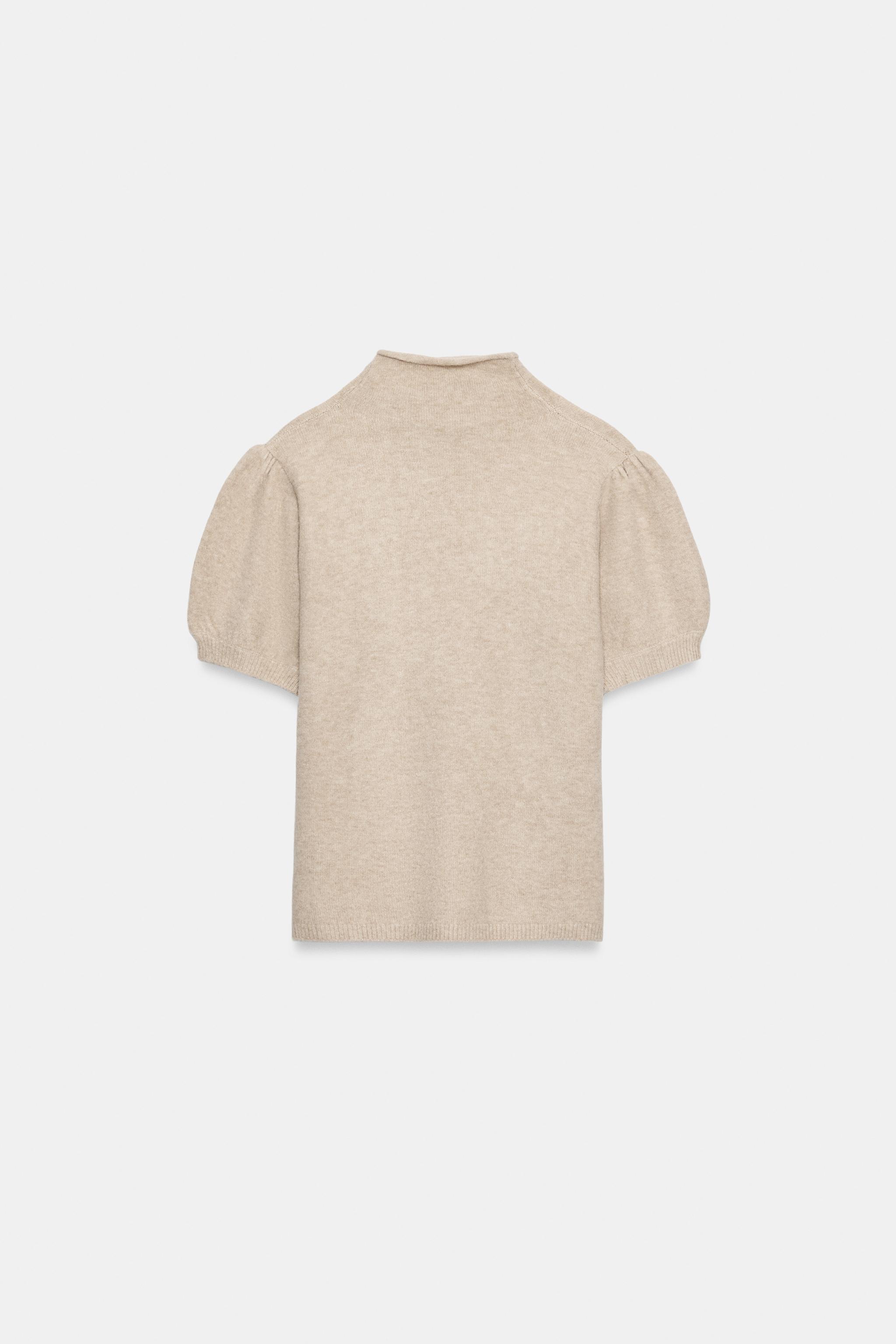 SHORT-SLEEVE WRAP KNIT TOP