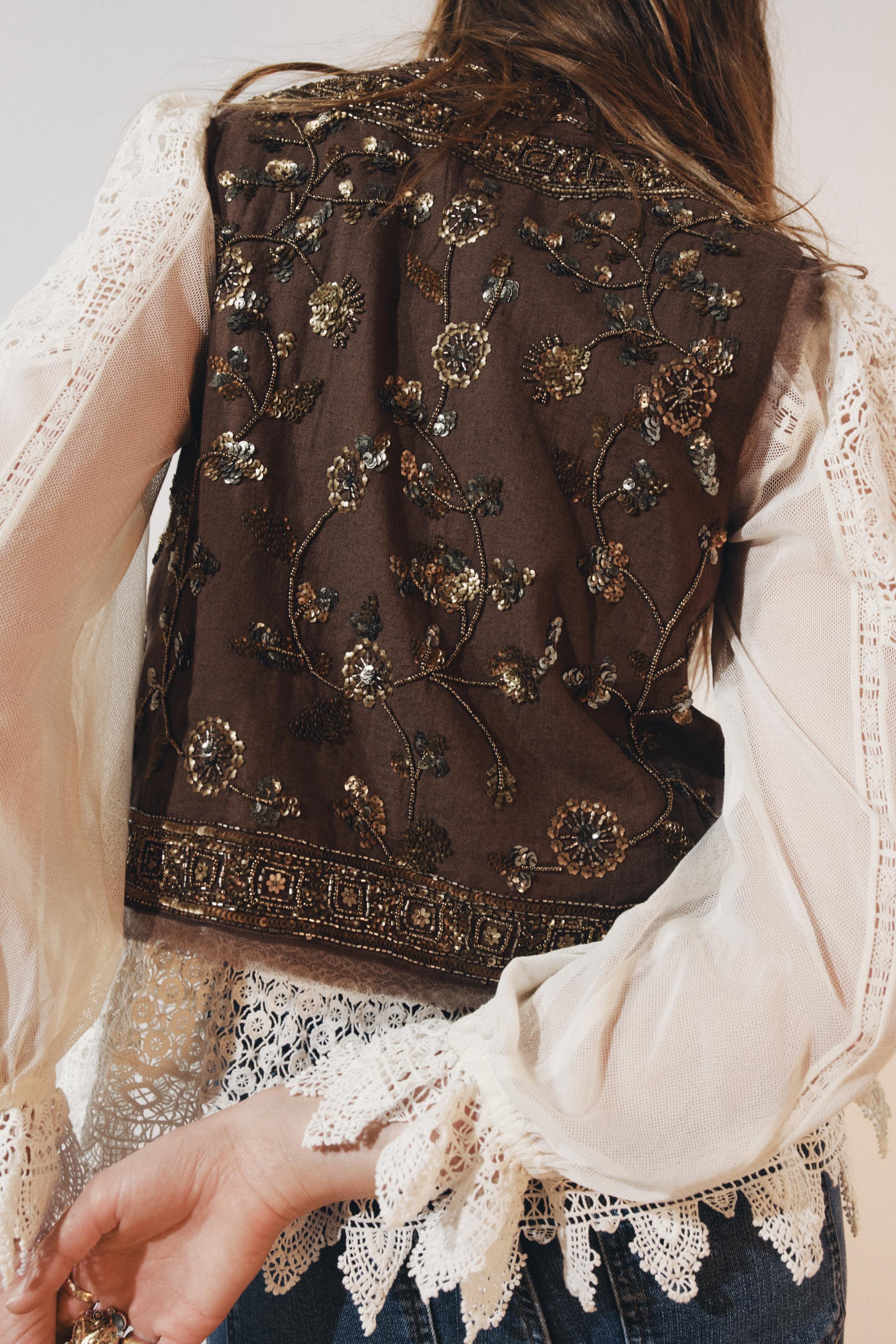 EMBROIDERED LACE BLOUSE ZW COLLECTION - Oyster-white | ZARA