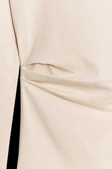 SEITLICH DRAPIERTES T-SHIRT - off-white von Zara