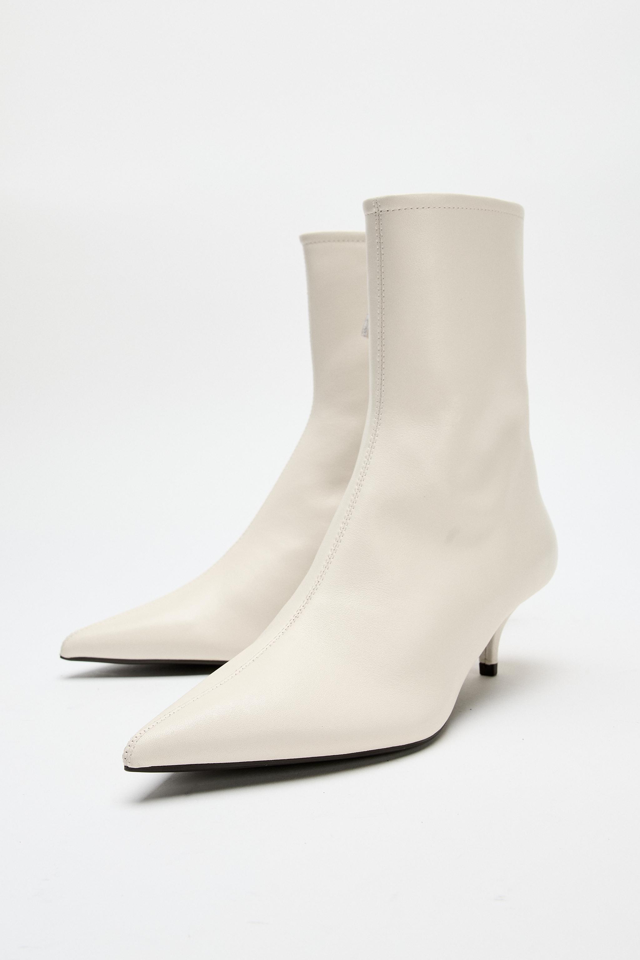BOTTINES EN CUIR KITTEN