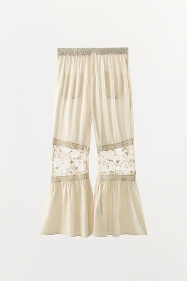 PANTALON EN MATIÈRES VARIÉES AVEC DENTELLE ET BRODERIES FLORALES - Blanc cassé de Zara - Image 4