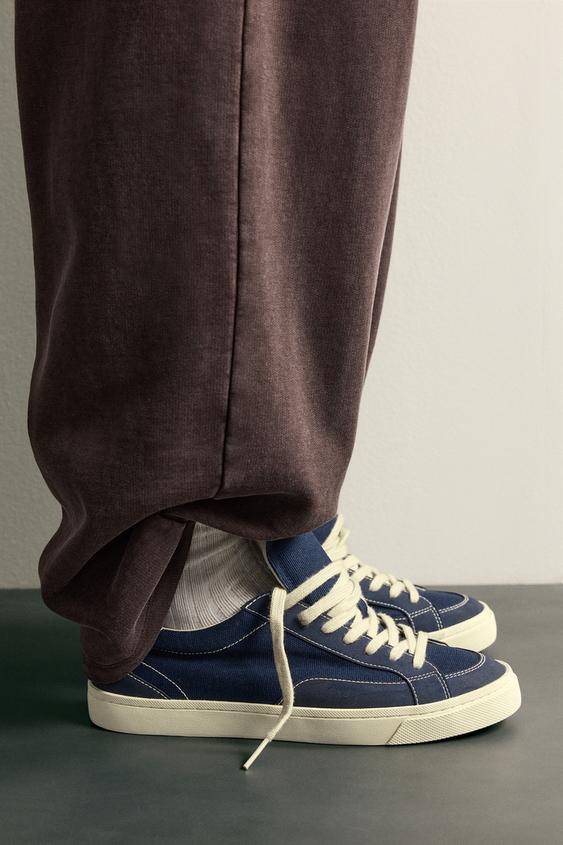ZAPATILLA ESTILO RETRO - Azul de Zara - Imagen 0