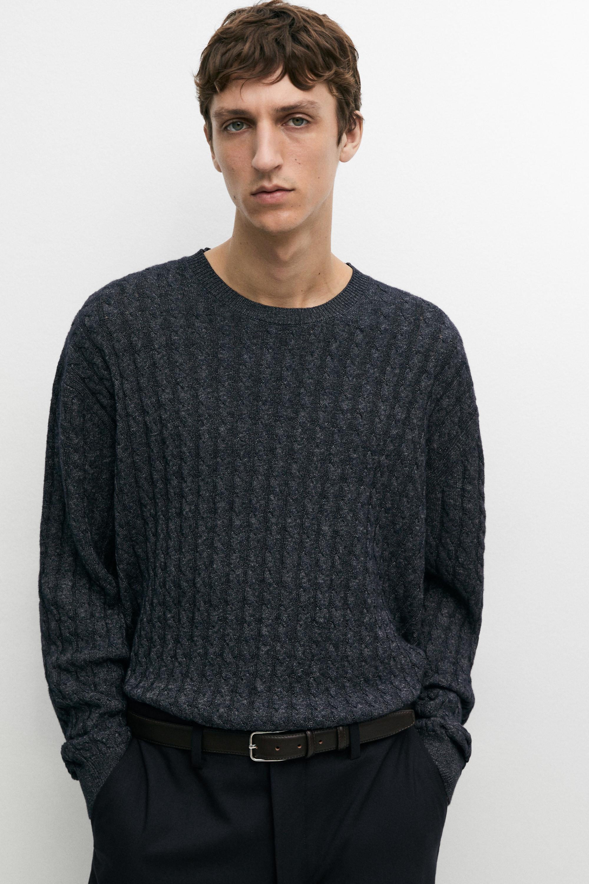 Cable knit round neck sweater — Indigo