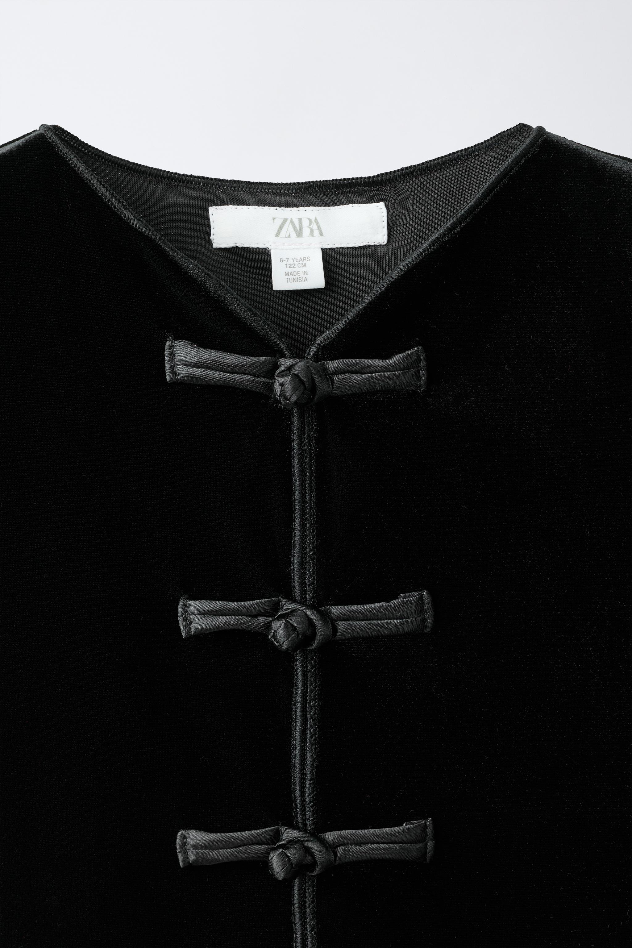 VELVET T-SHIRT WITH FROG FASTENING