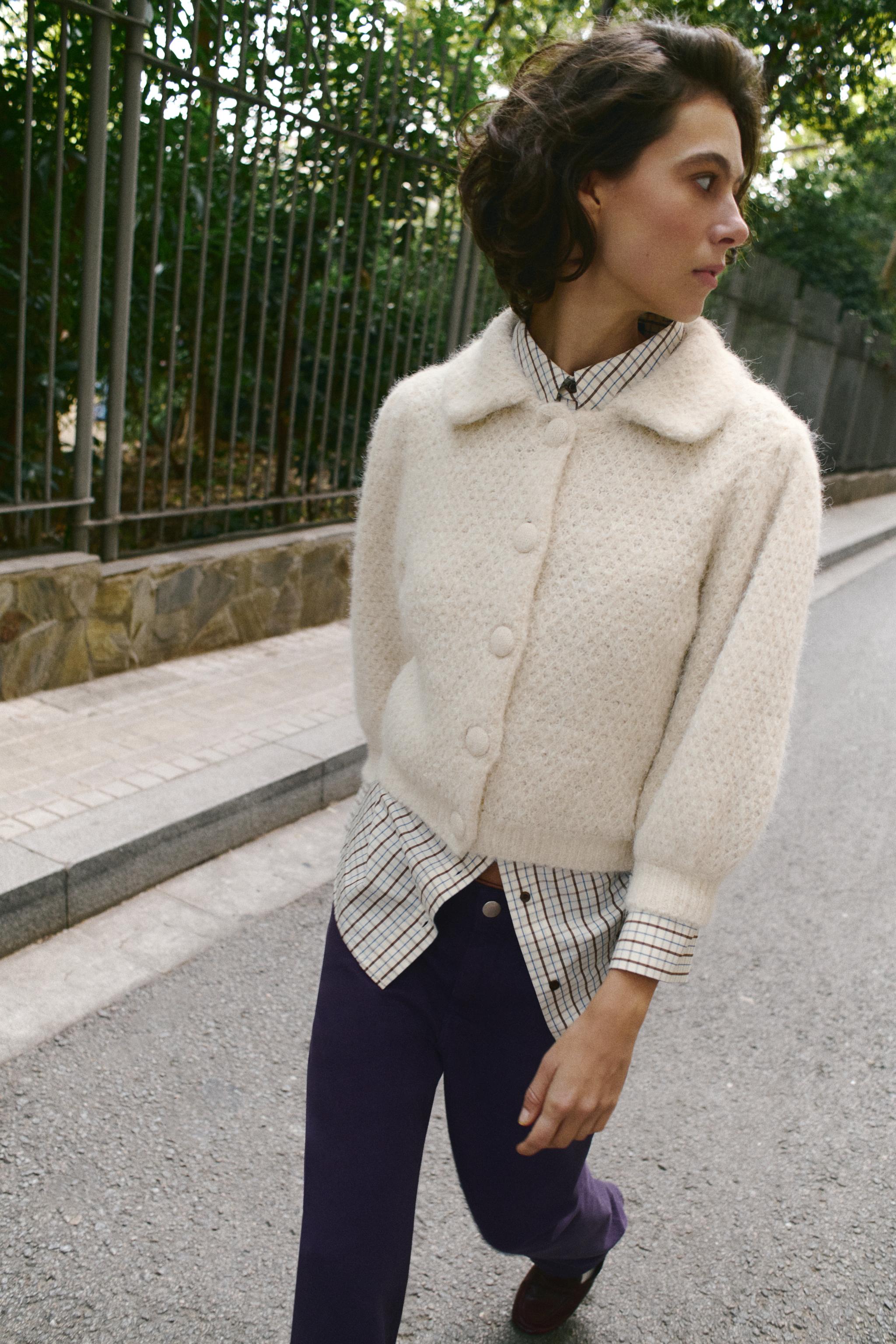 VESTE EN MAILLE À MANCHES BOUFFANTES