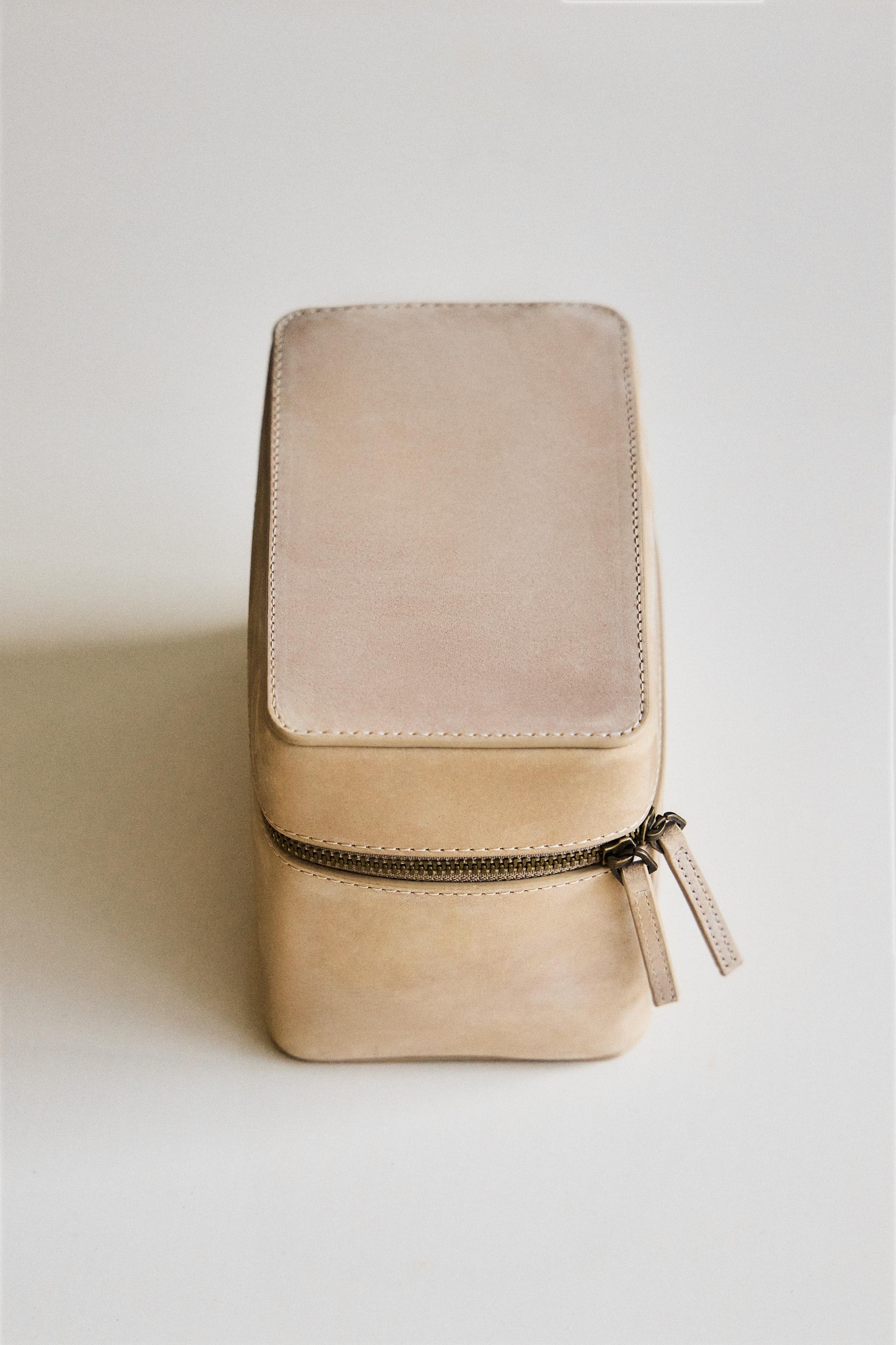 TROUSSE DE TOILETTE BIJOUX CUIR