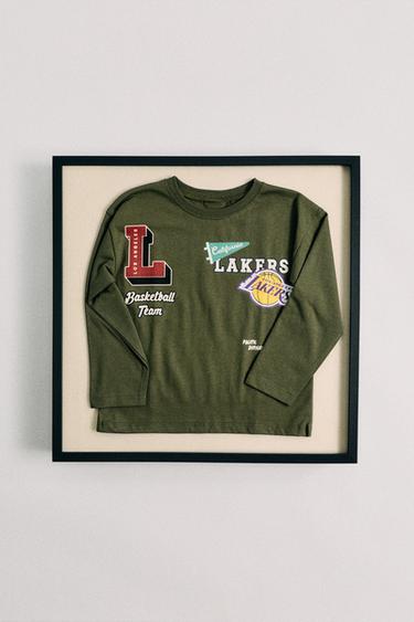 T-SHIRT IMPRIMÉ LOS ANGELES LAKERS NBA - Vert moyen de Zara