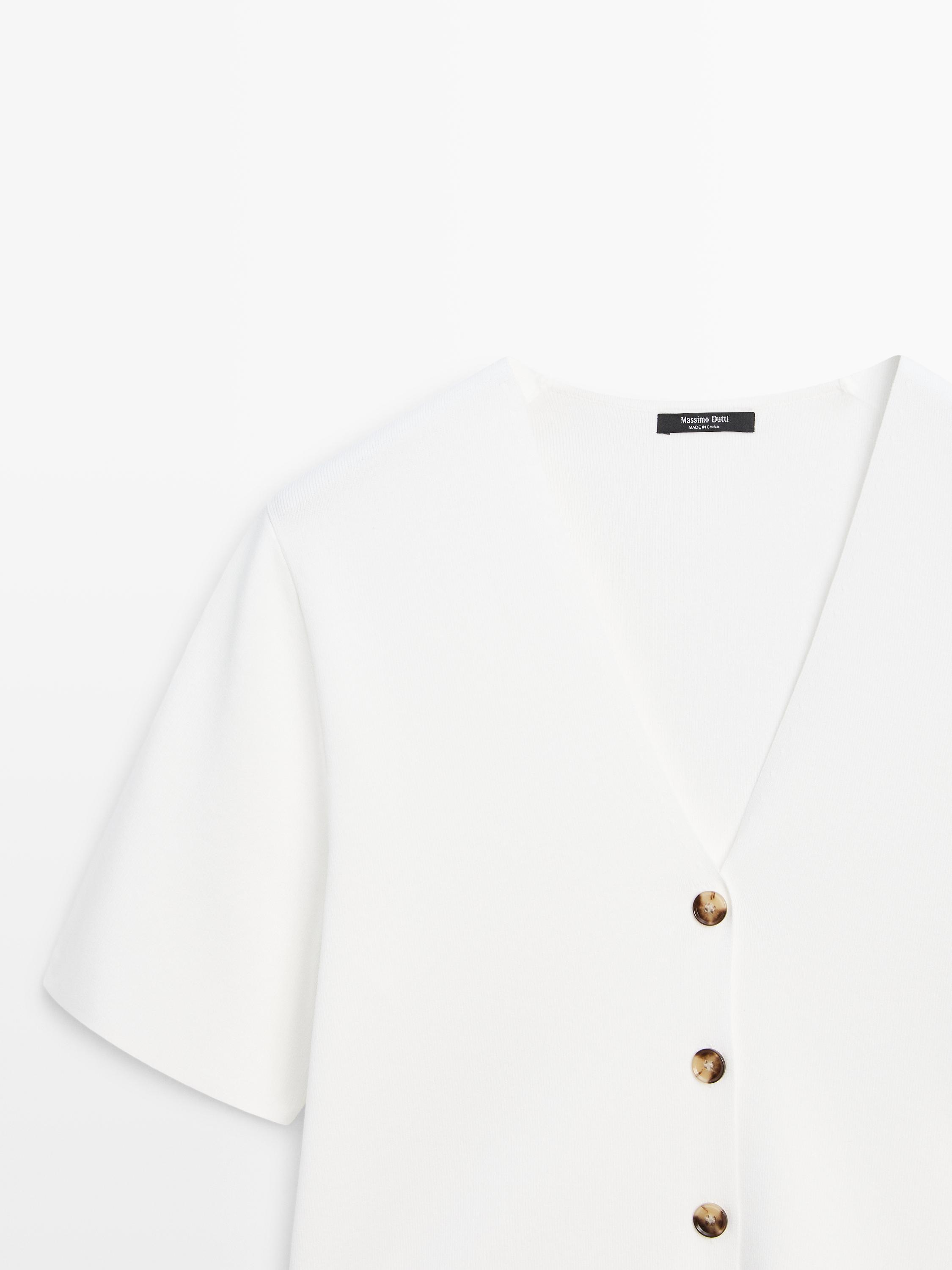 Short sleeve cardigan with button details