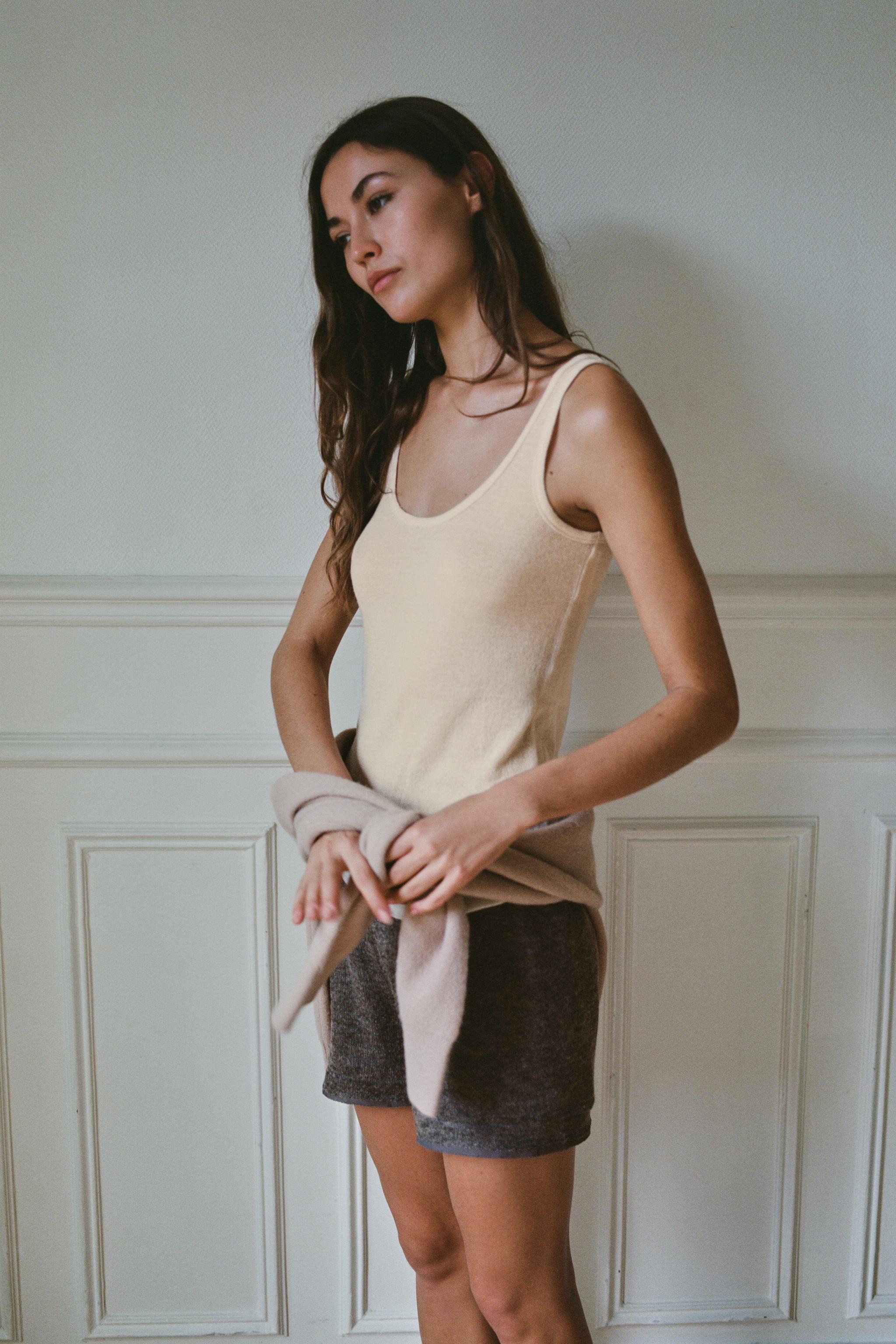 SEMI-SHEER WOOL TOP