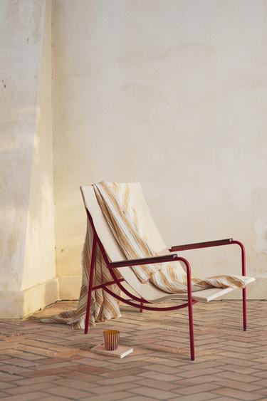 COLOURED TEXTURED METAL CHAIR - Ecru / Red by Zara