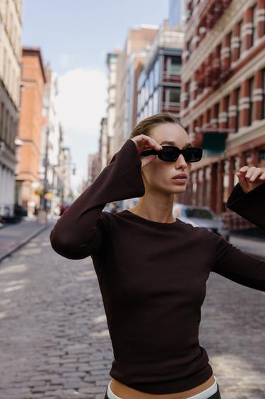 Zara 羅紋喇叭袖 T 恤 - 巧克力色