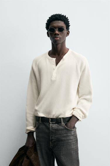 CAMISETA CUELLO PANADERO - Crudo de Zara