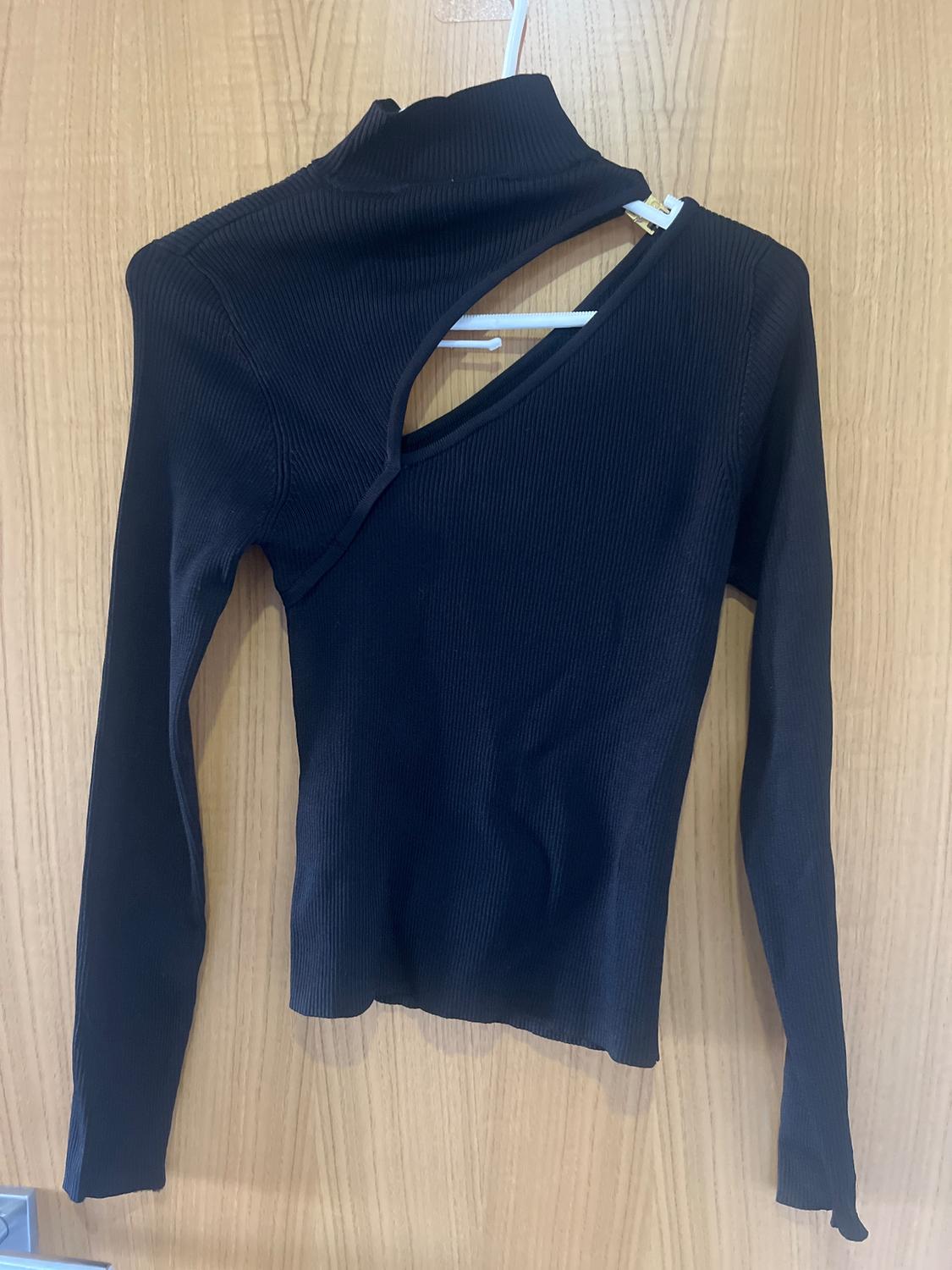 CUT-OUT TOP - Image 2