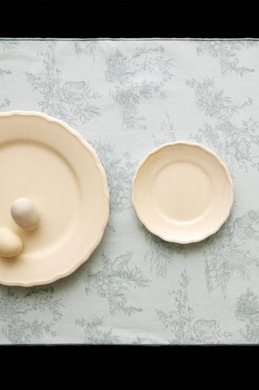 RESIN-COATED TOILE TABLE RUNNER - Blue by Zara