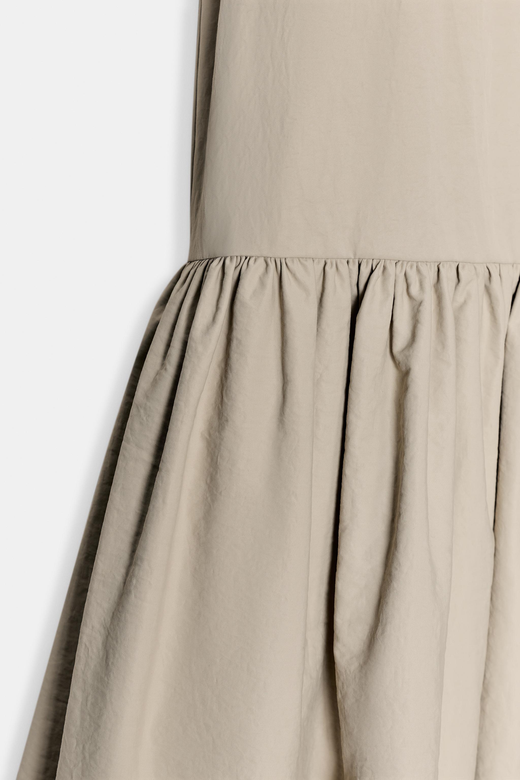 ROBE EN NYLON À VOLUME
