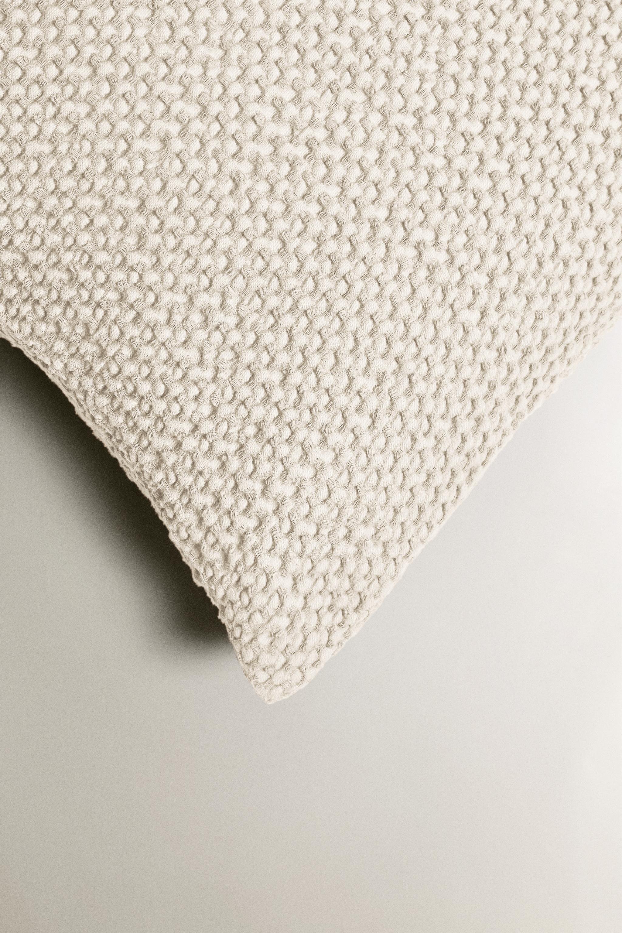 WAFFLE-KNIT THROW PILLOW COVER — Ecru