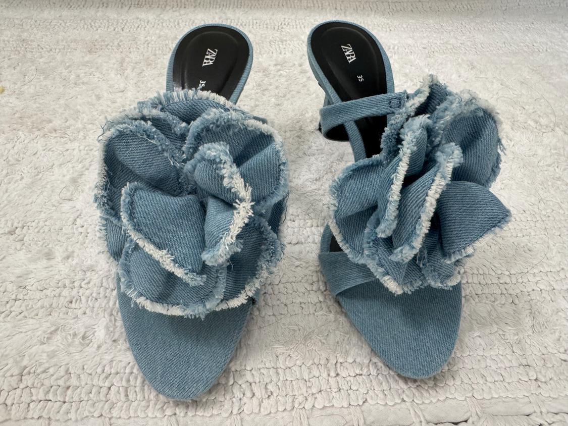 FLORAL HIGH HEELED DENIM SANDALS - Image 4