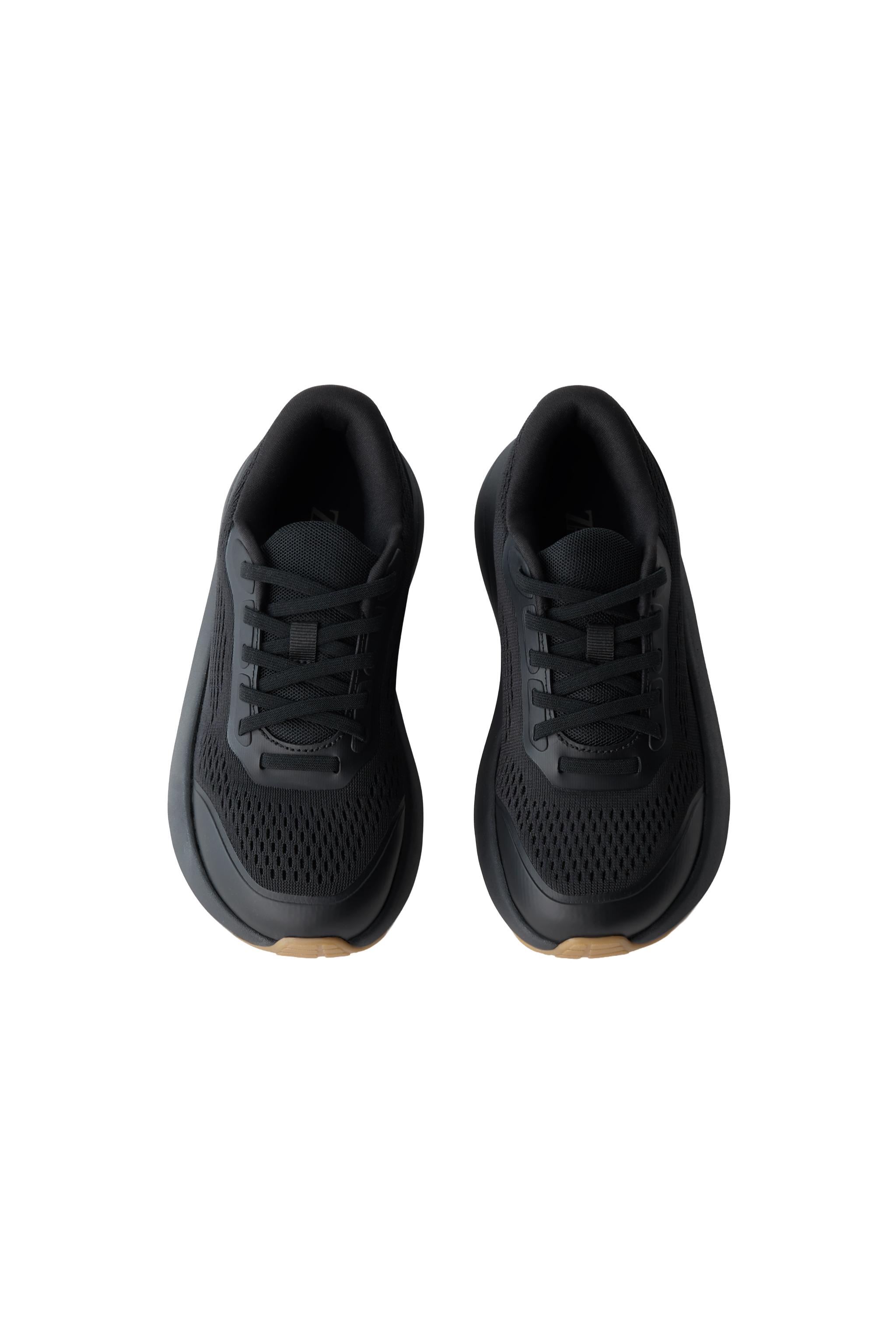 BAREFOOT SNEAKERS — Black