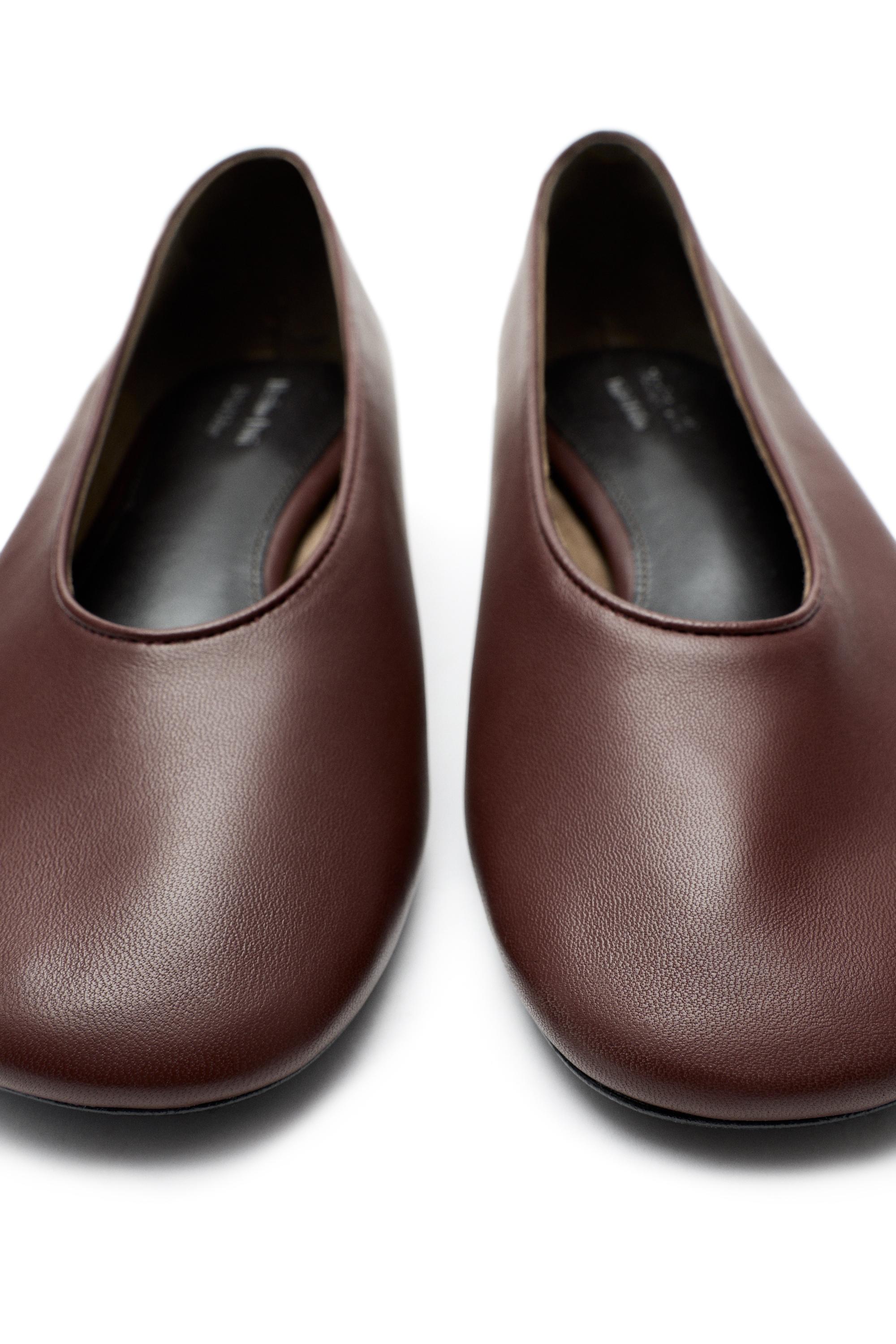 Ballerine en cuir à petit talon - LIMITED EDITION