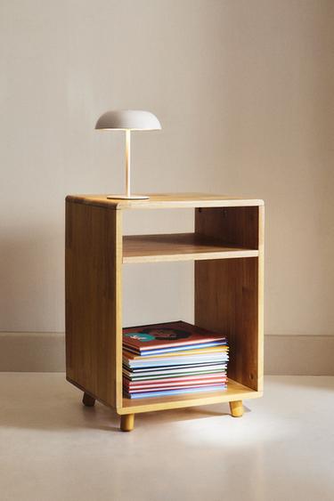 ウッド ベッドサイド テーブルライトベージュZaraのウッド ベッドサイド テーブル - ライトベージュ 