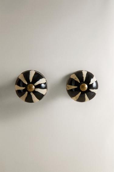 PACK OF STRIPED CERAMIC DOOR KNOBS (PACK OF 2) - Black by Zara - Image 0