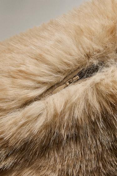 FAUX FUR CUSHION COVER WITH GRAIN PRINT - Light beige by Zara - Image 3