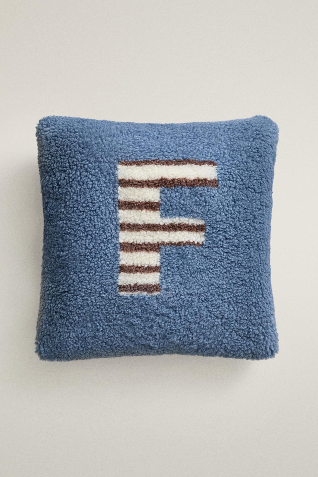CHILDREN'S FAUX SHEARLING CUSHION WITH F