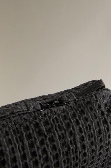 WAFFLE-KNIT FABRIC WASH BAG - Black by Zara - Image 4