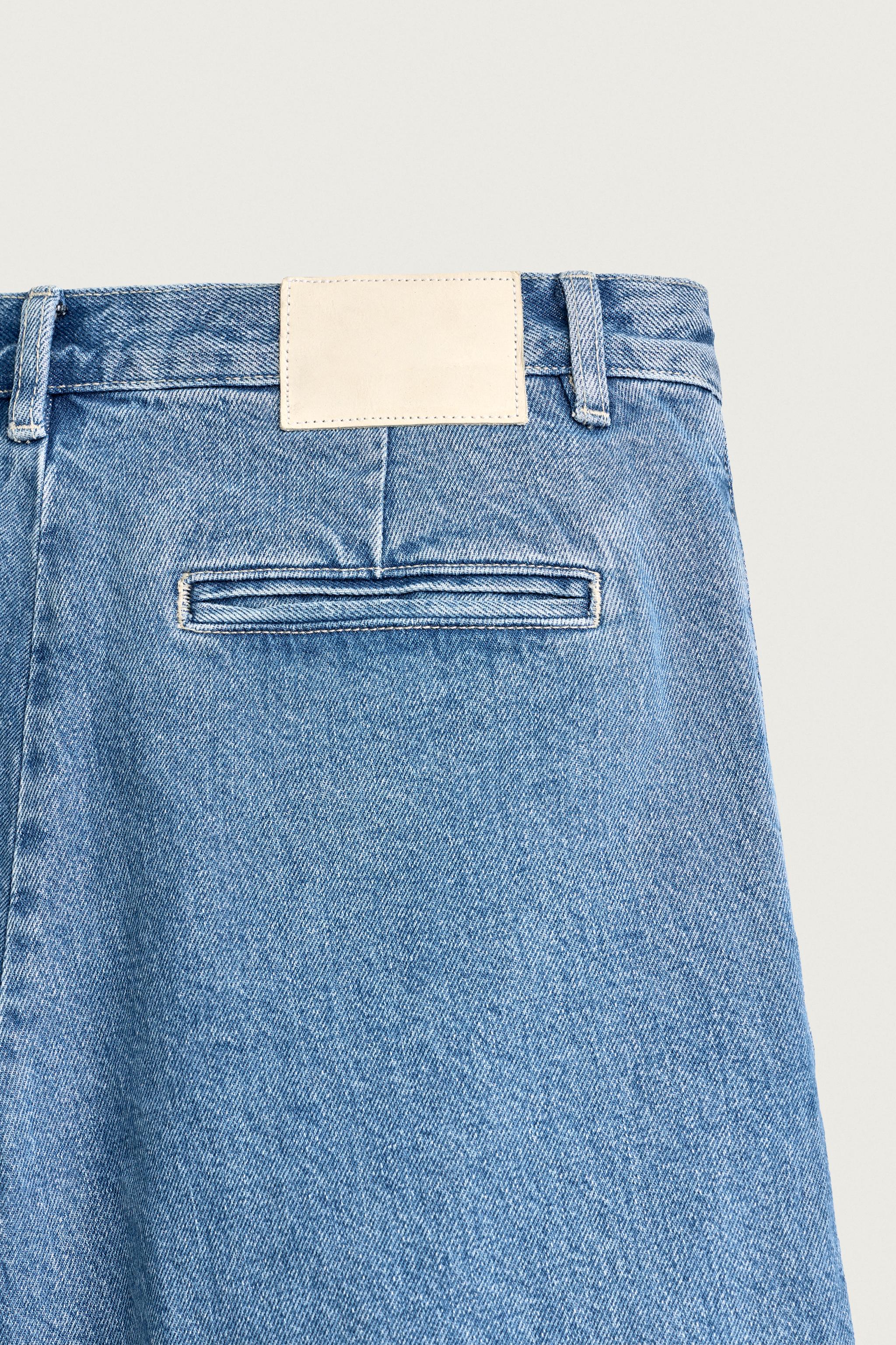 RELAXED FIT PLEATED DENIM CHINO SHORTS