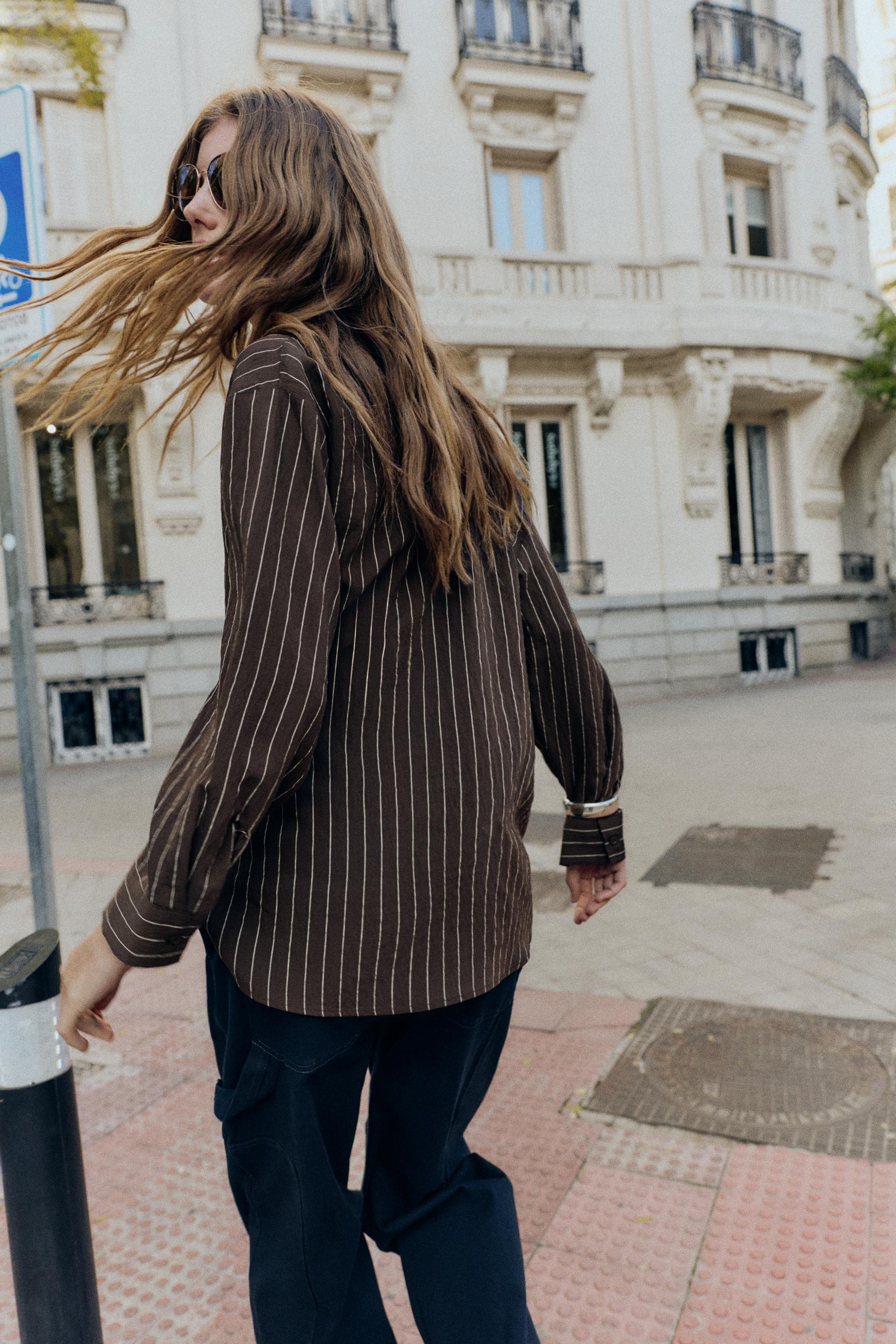 STRIPED BUCKLE SHIRT