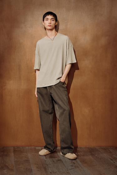 IRREGULAR TEXTURE T-SHIRT - Mid-grey by Zara
