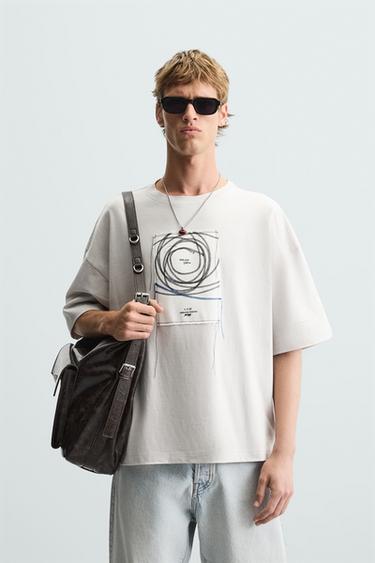 RELAXED FIT T-SHIRT WITH THREAD PATCH - White by Zara