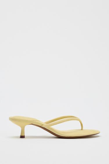 Zara KITTEN SOFT EFFECT SANDAL - Yellow