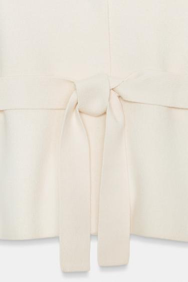 GILET EN MAILLE AVEC CEINTURE - Écru de Zara - Image 6