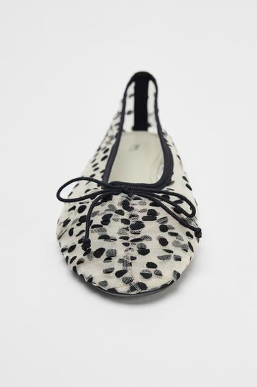 BALLERINES EN RÉSILLE AVEC NŒUD - Multicolore de Zara - Image 3