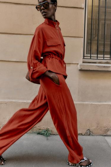 CHAQUETA SAFARI CUELLO SUBIDO - Terracota de Zara