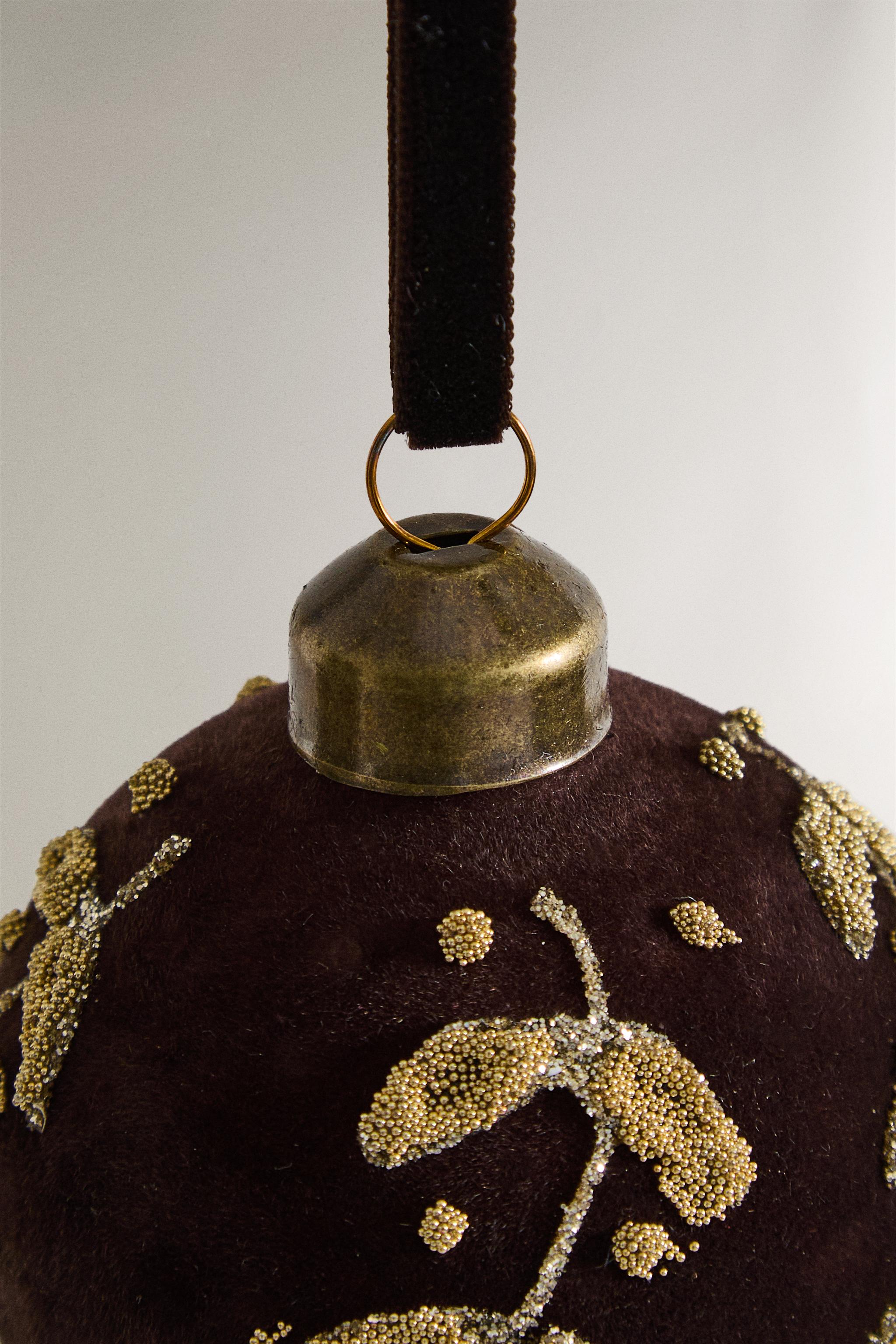 VELVET AND LEAF PRINT CHRISTMAS TREE BALL ORNAMENT