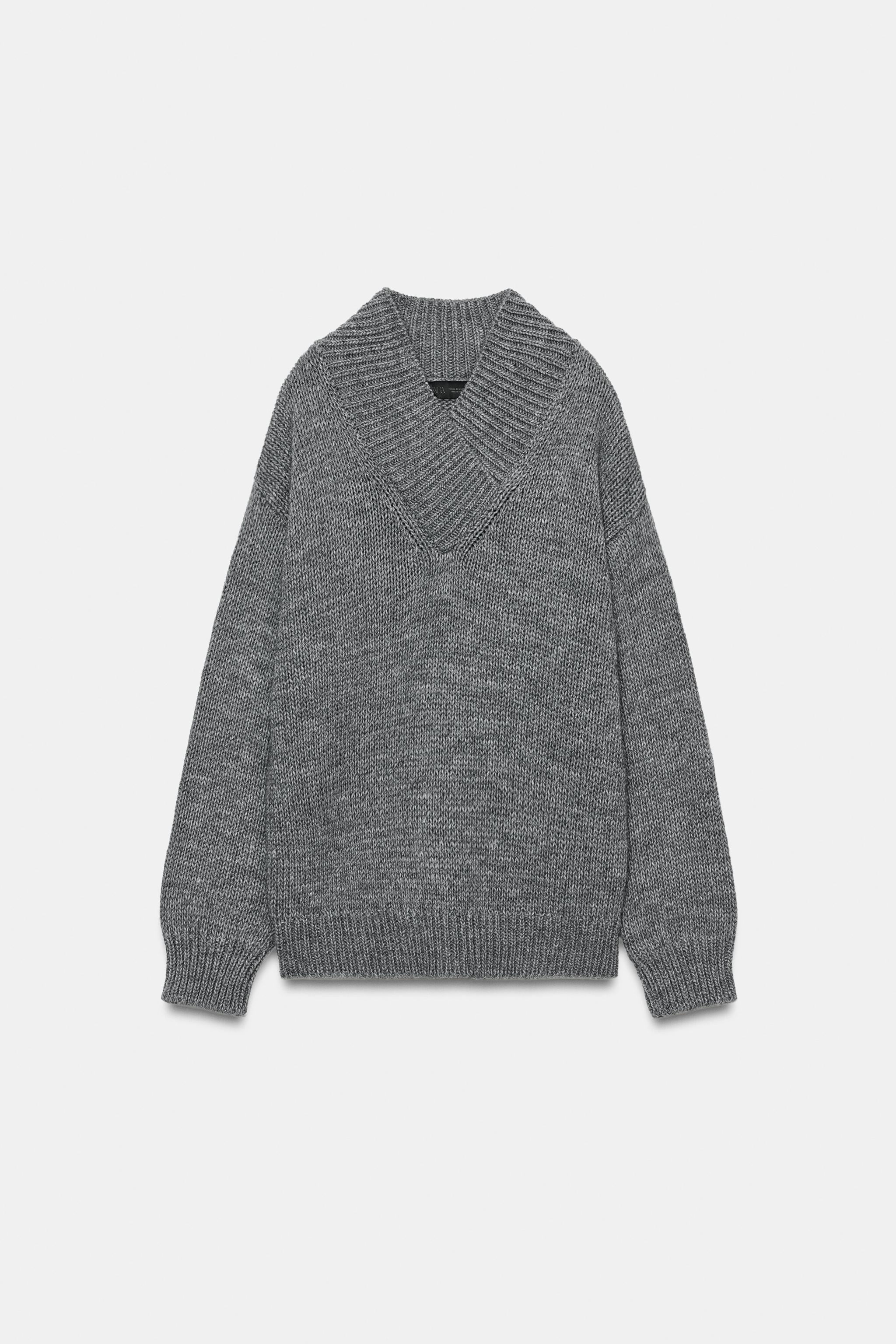 V-NECK KNIT SWEATER