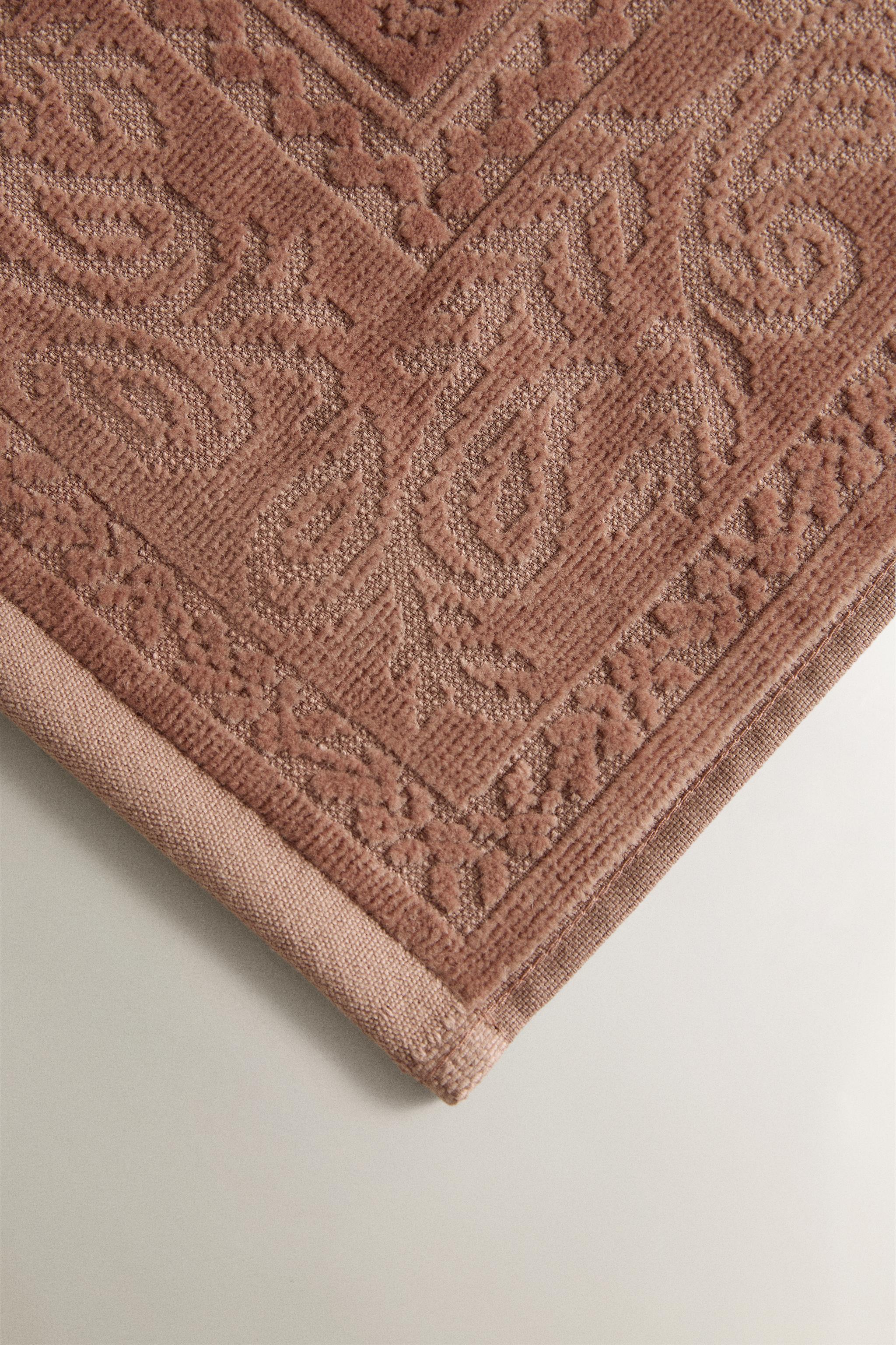 FLORAL JACQUARD BATH TOWEL