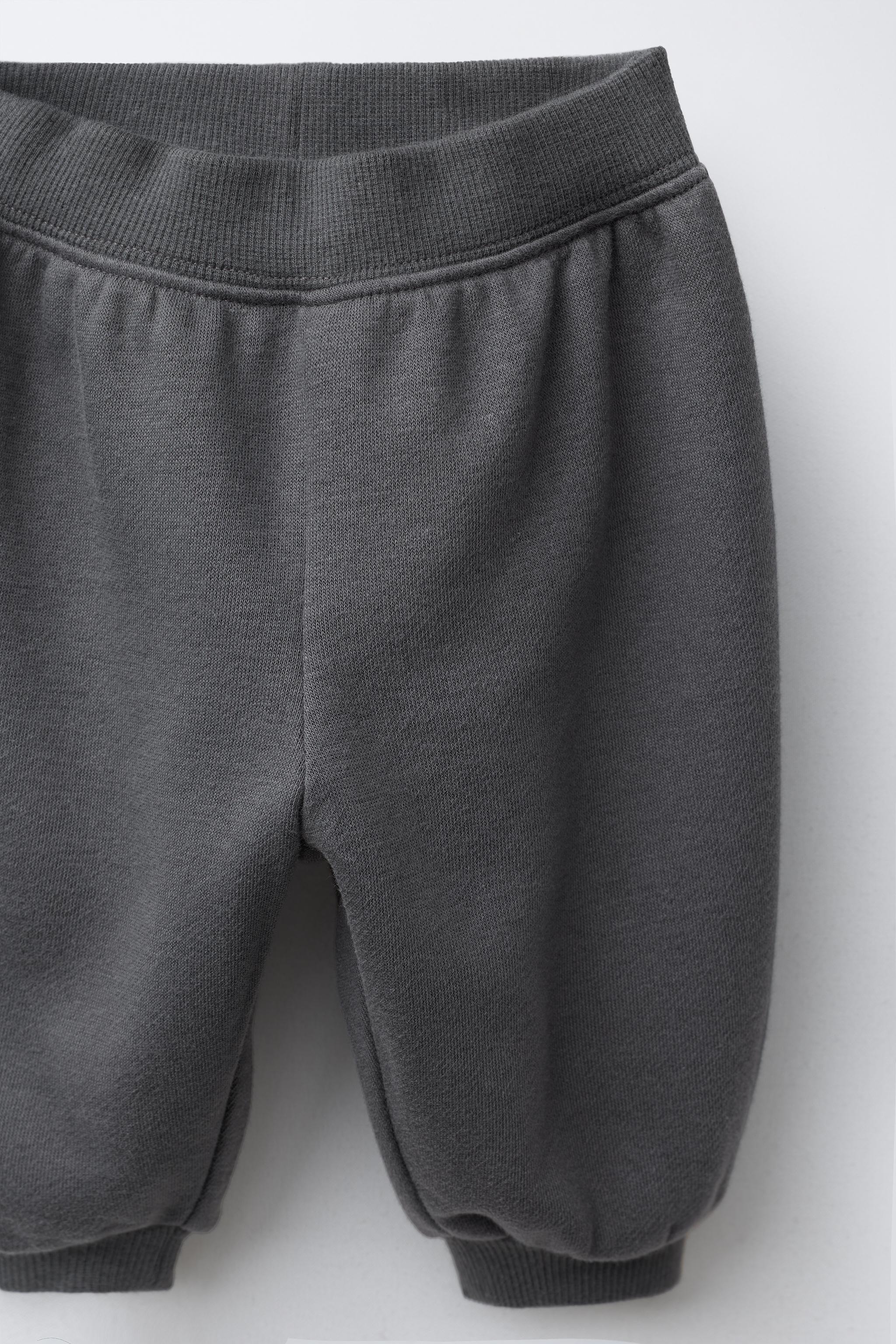SWEATSHIRT AND JOGGER SET WITH BRUSHED INTERIOR