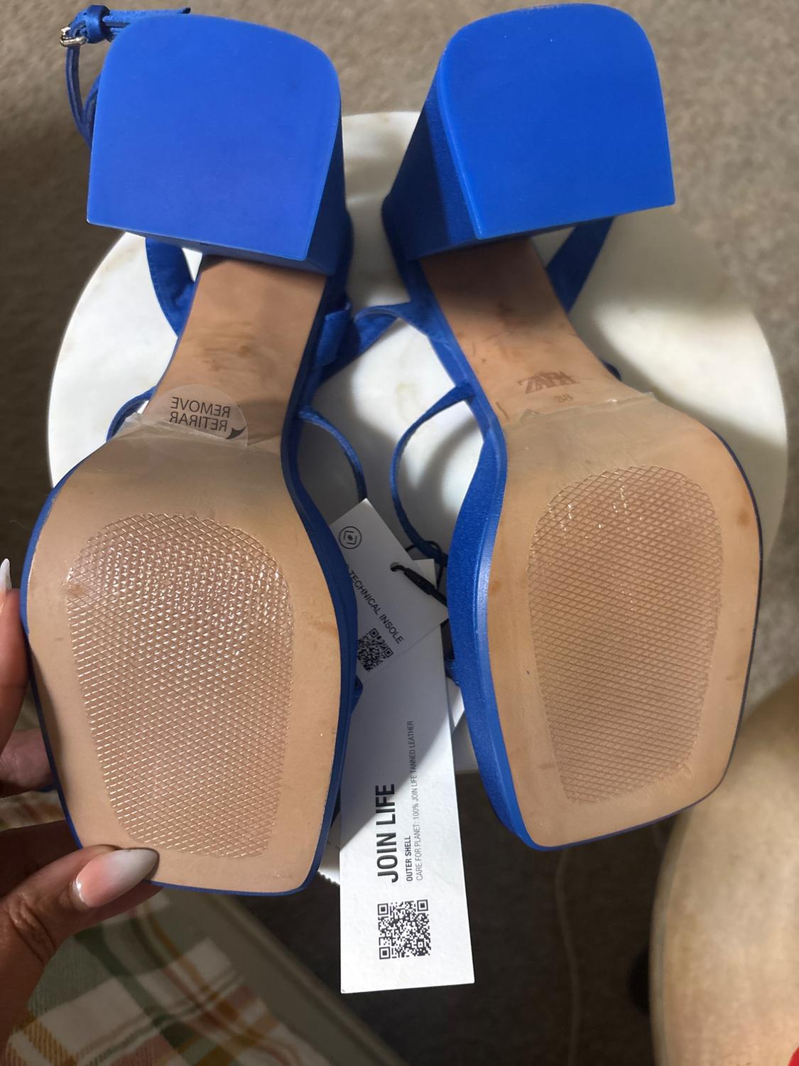 STRAPPY CHUNKY PLATFORM HEELED SANDALS - Image 3