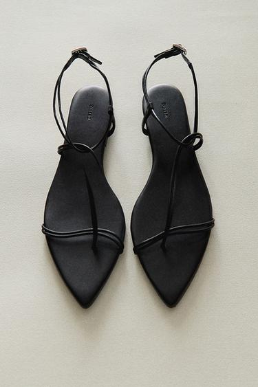 SANDALEN MIT LEDERRIEMEN - Schwarz von Zara