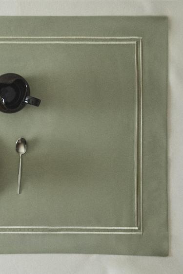 SATEEN TABLE RUNNER WITH TRIM - Greenish by Zara