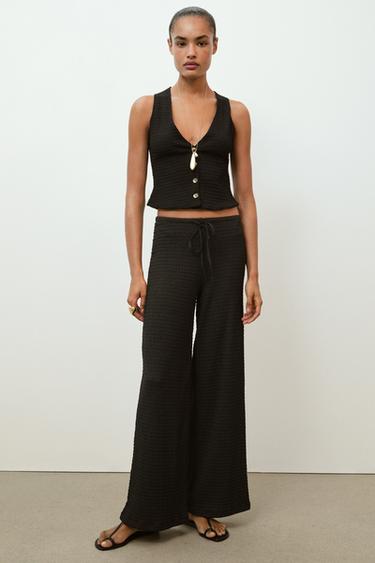 Zara TEXTURED BUTTONED VEST TOP - Black - Image 0