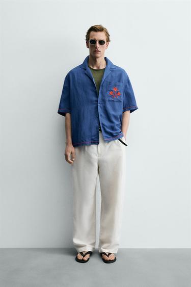 РУБАШКА ИЗ ВИСКОЗЫ И ЛЬНА С КОНТРАСТНОЙ ВЫШИВКОЙ — СИНИЙ ЭЛЕКТРИК от Zara — изображение 0