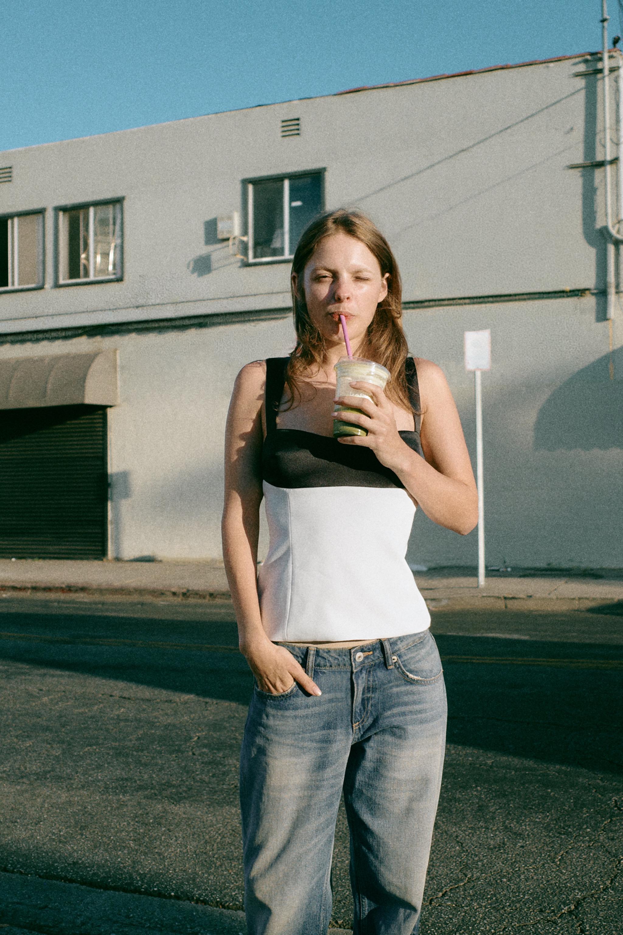 CONTRASTING BACK TIE TOP — White